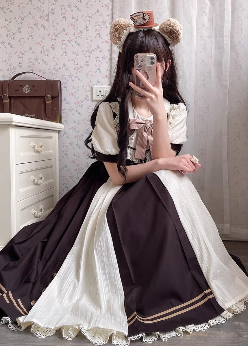 物語を紡ぐリボンとくまのワンピース