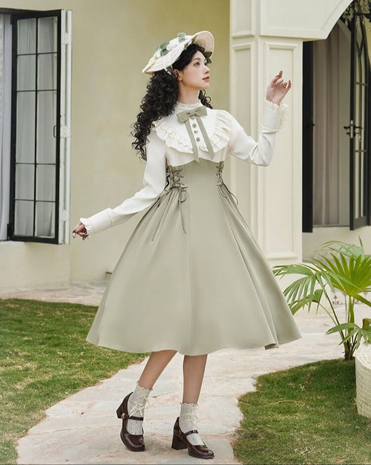 若葉にささやく午後のワンピース