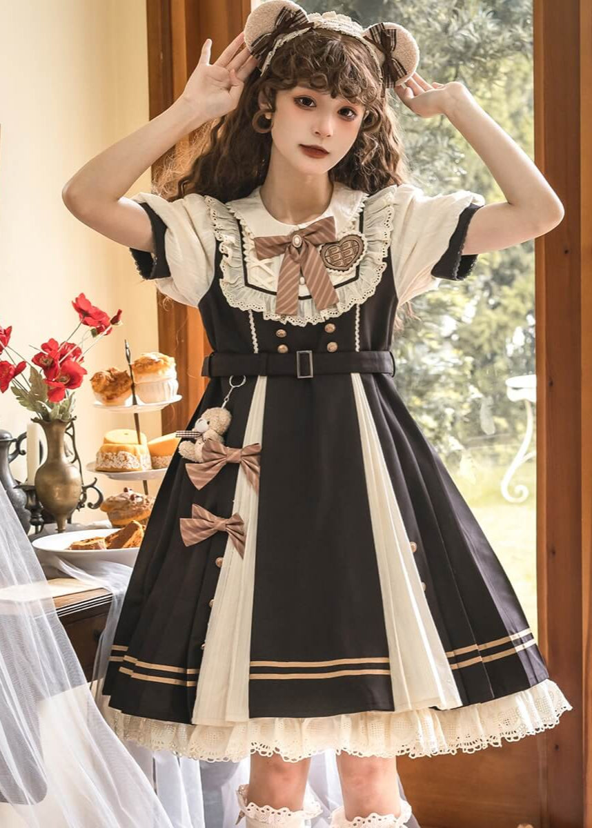 物語を紡ぐリボンとくまのワンピース