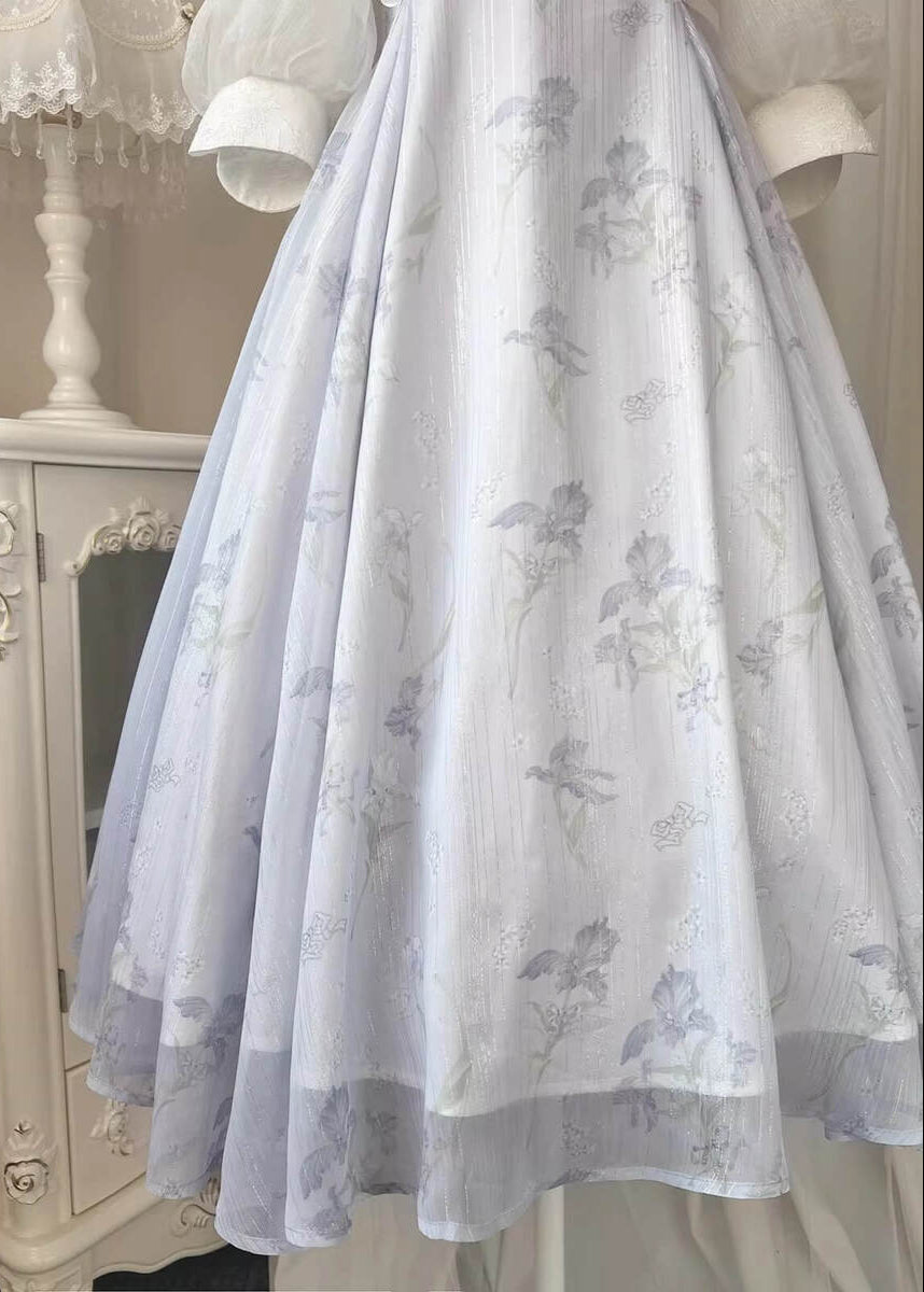 白き羽音に誘われるワンピース