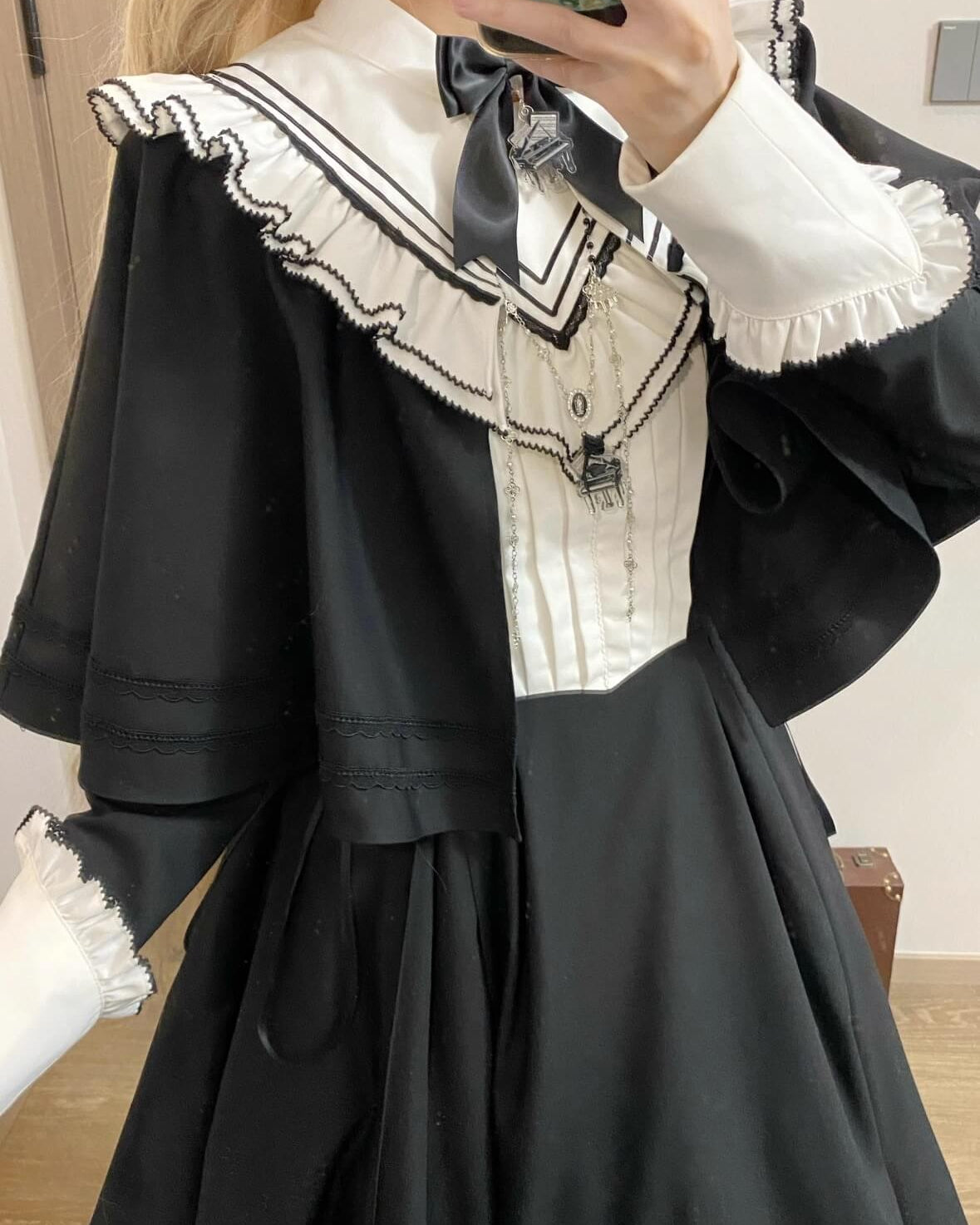 【2点セット】秘密の花園へ誘う漆黒のワンピース