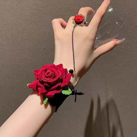 公式】赤薔薇が秘めた魅惑ブレスレット - ロリータファッション通販Raffiné
