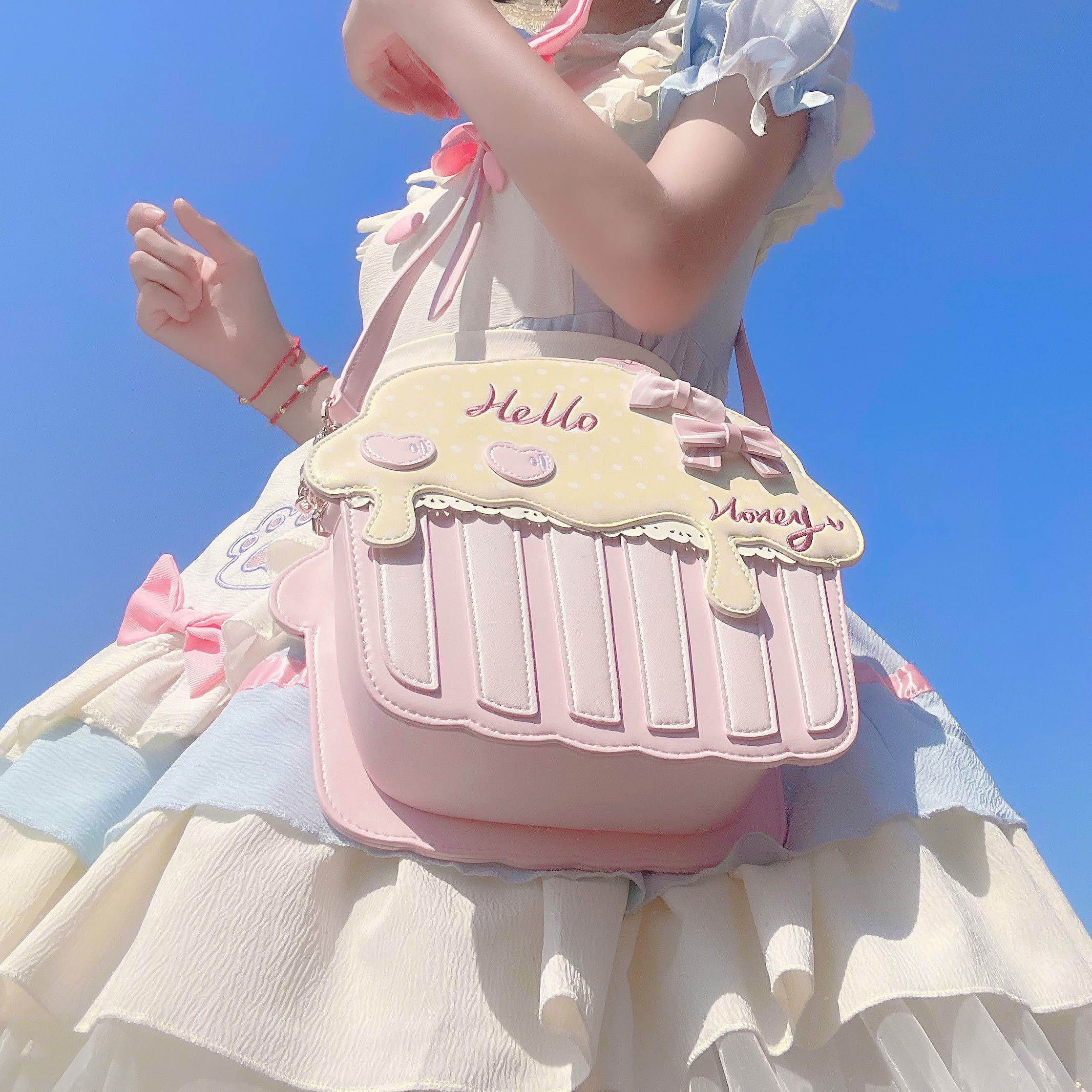 公式】夢の世界のカップケーキのバッグ-全3色 - ロリータファッション