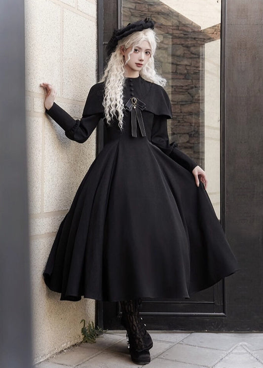 静寂の庭に佇むクラシックドレス（全3色）