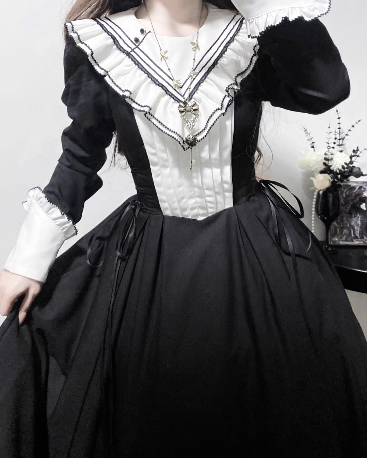 【2点セット】秘密の花園へ誘う漆黒のワンピース