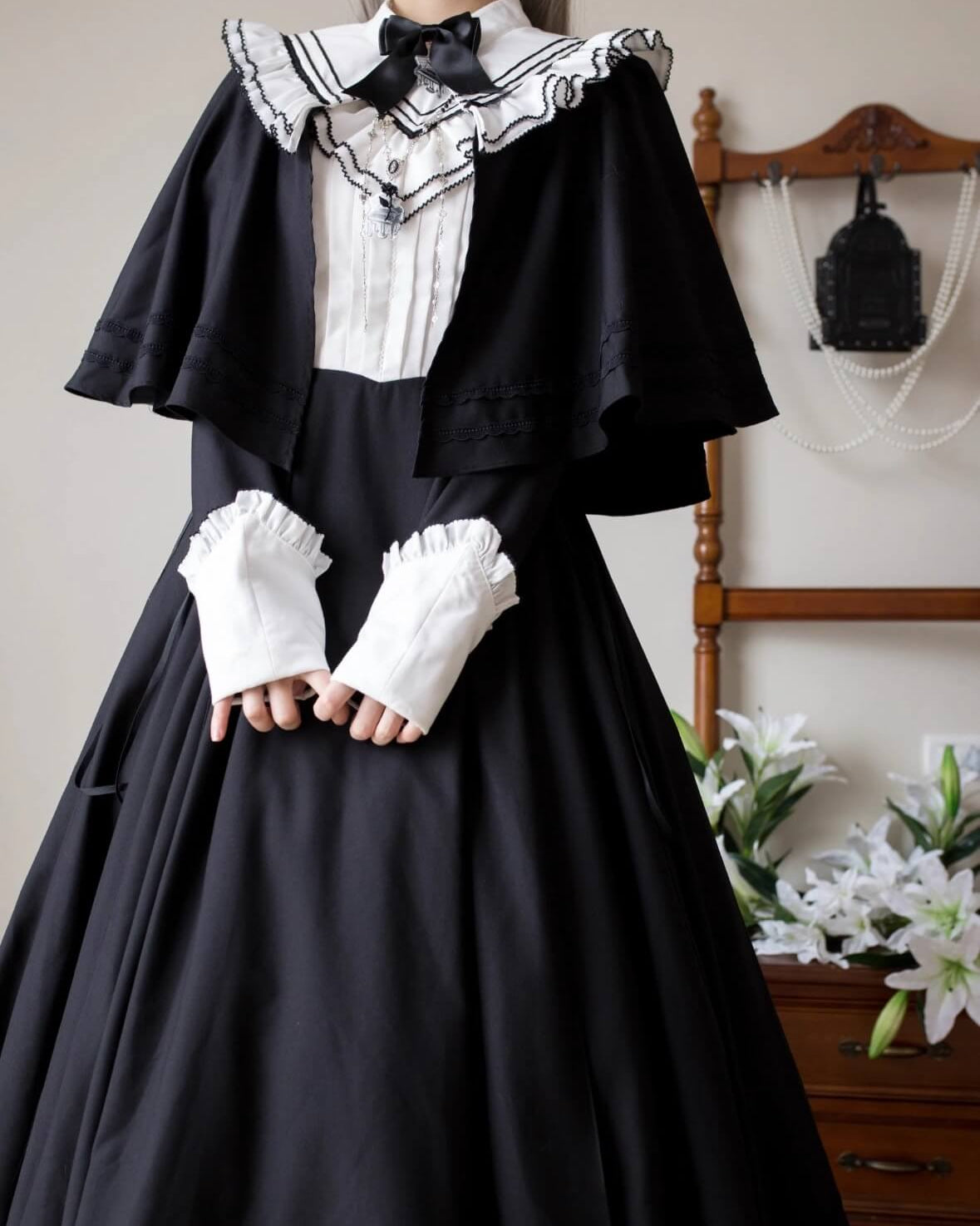 【2点セット】秘密の花園へ誘う漆黒のワンピース