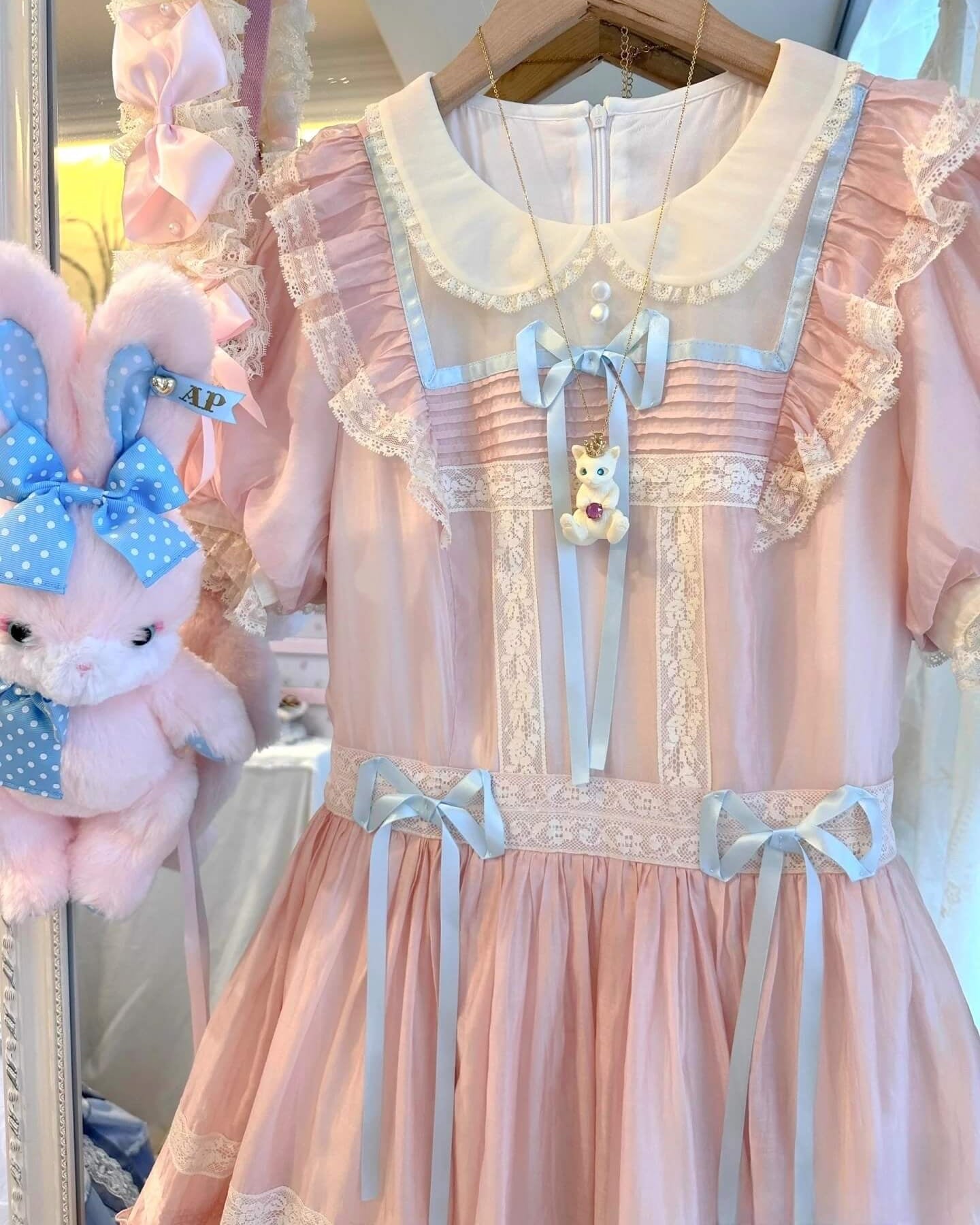 あの日の午後に咲くお菓子の庭ワンピース（全2色）