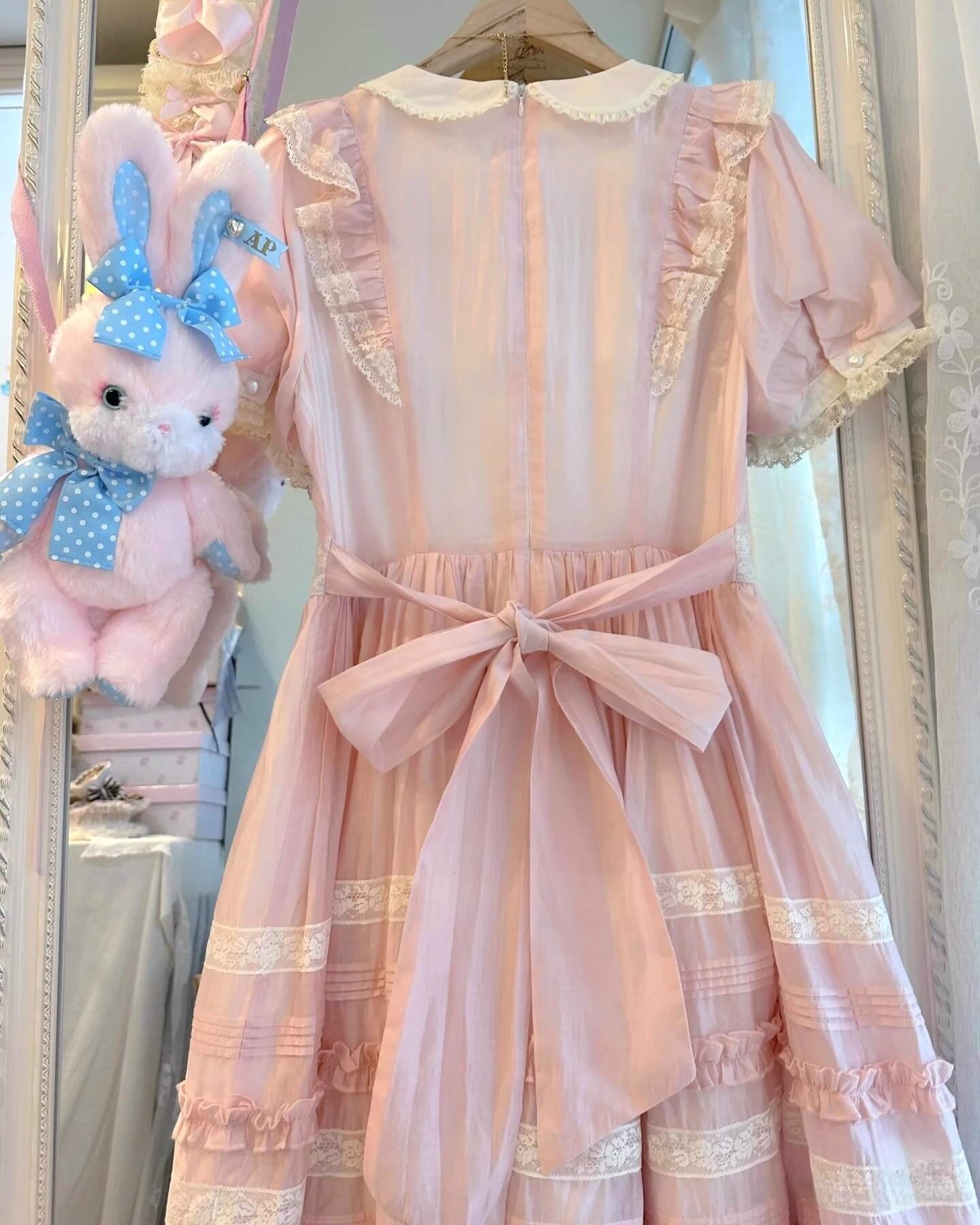 あの日の午後に咲くお菓子の庭ワンピース（全2色）