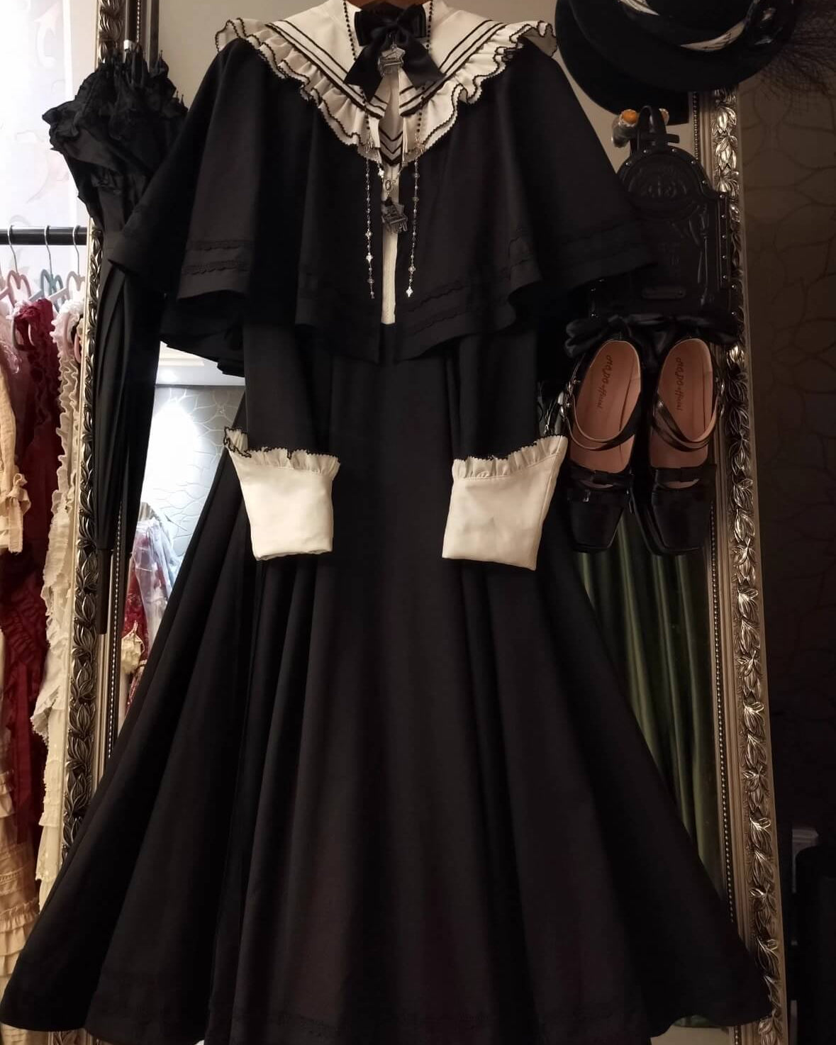 【2点セット】秘密の花園へ誘う漆黒のワンピース
